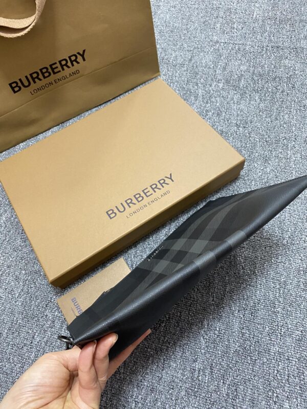 Burberry Charcoal Check Large Zip Pouch - Black - Image 2