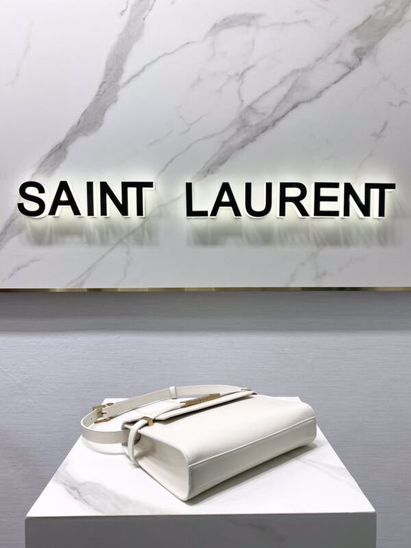 YSL Women Manhattan Baguette Box Small Leather Bag - White - Image 4