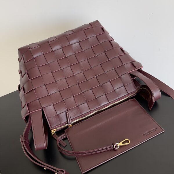 Bottega Veneta Bowling Cassette Bag - Maroon - Image 3