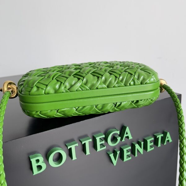 Bottega Veneta Knot Clutch Bag - Green - Image 2