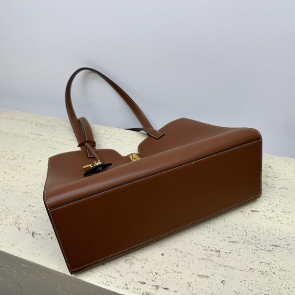 Celine Cabas 16 Smooth Cow Leather Handbag - Brown - Image 3