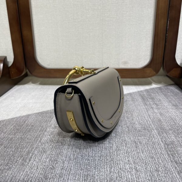 Chloe Nile Catwalk Style Handbag - Elephant Gray - Image 5