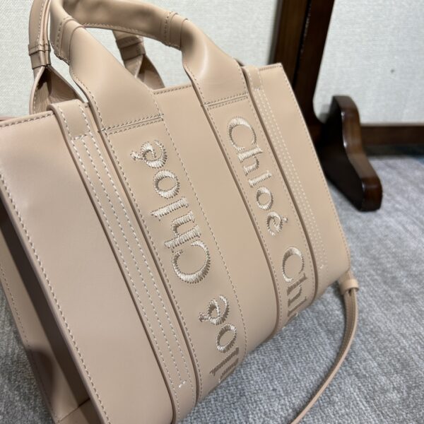 Chloe 22S Woody Medium Tote Bag - Cream - Image 3